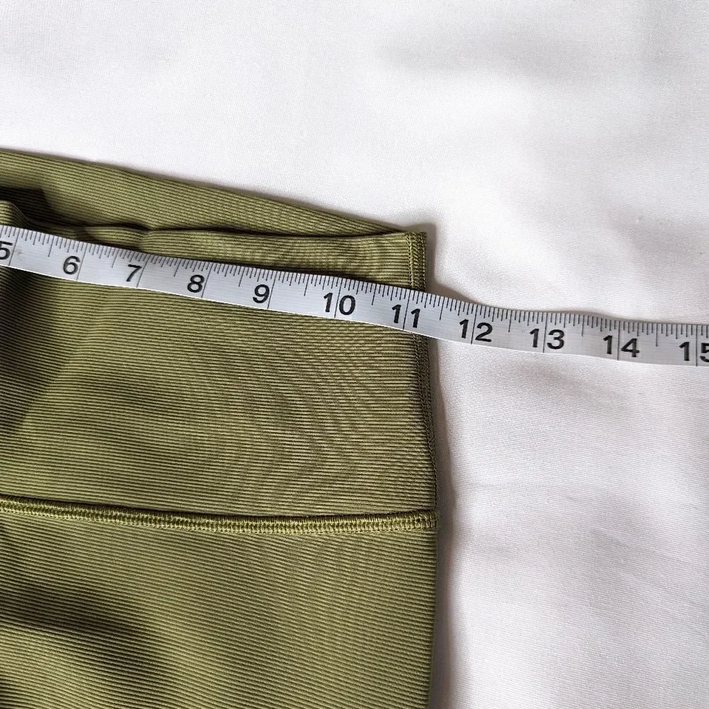 Lululemon Size 4 Ribbed Green Leggings
